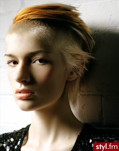 Średnie Fryzury