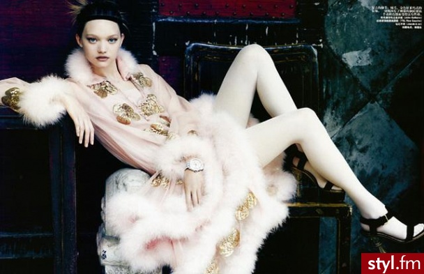 Gemma Ward w obiektywie Patricka Demarcheliera. Nie przepadam za futrami, ale to jest po prostu piękne ;) - Pozostałe Ciuchy Moda