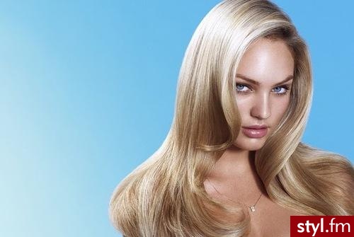 Blond Rozpuszczone Kręcone Na co dzień Długie Fryzury