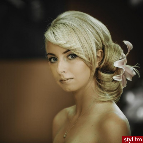 Blond Upięcie Proste Ślubne Długie Fryzury