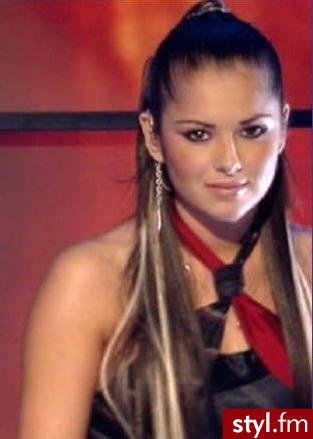 Na zdjęciu Cheryl Tweedy - Długie Fryzury