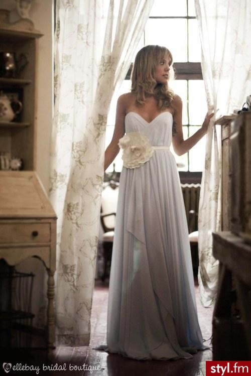 Sukienki Moda