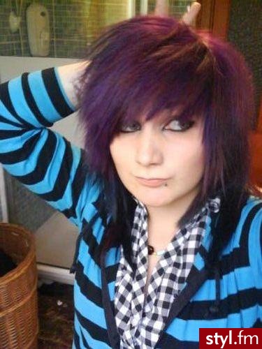 Jeśli zdjęcie już jest w galerii powiedz :) - EMO Alternatywne Średnie Fryzury