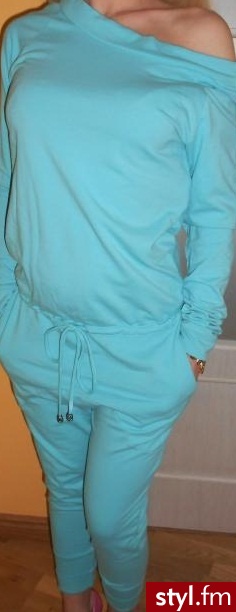 SPRZEDAM, KOLOR CZARNY ROZMIAR UNI  - Moda uliczna Inne Moda
