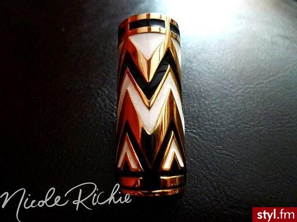 Biżuteria etno od Nicole Richie. Biżuteria etno od Nicole Richie 2010 - Pozostałe Dodatki Moda
