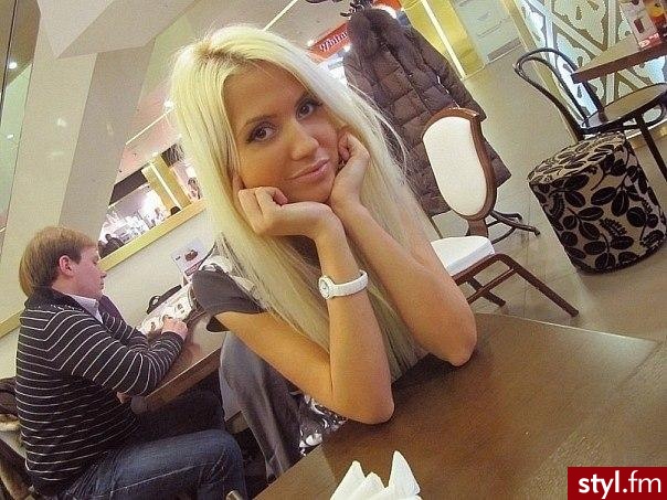 Blond Rozpuszczone Proste Na co dzień Długie Fryzury