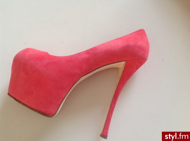 Szpilki Buty Moda