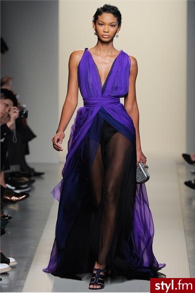 Sukienki Moda