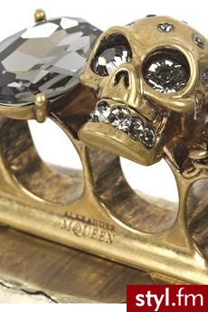 torebka. Alexander McQueen
Jeżeli już jest proszę o link - Pozostałe Torebki Moda