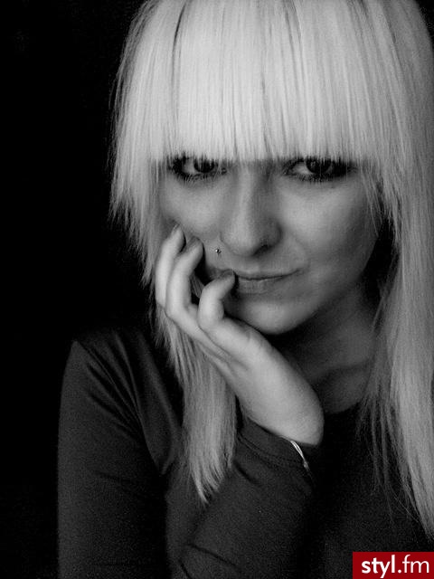 ja ;] - Średnie Fryzury