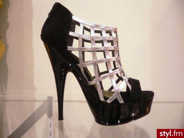 Jeżeli zdjęcie znajduje się już w galerii poproszę o link - Pozostałe Buty Moda
