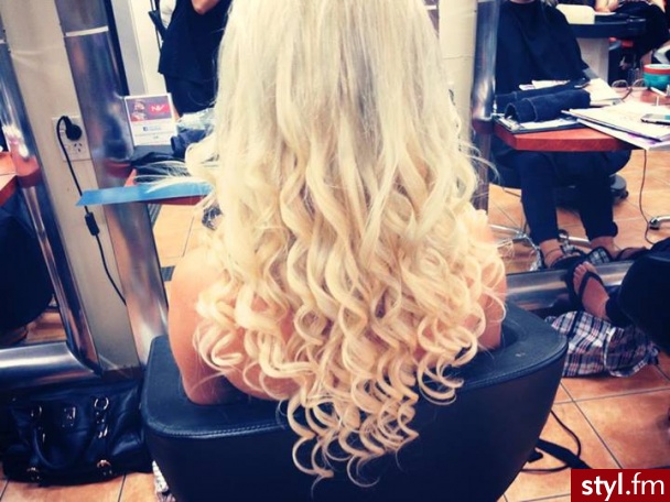 Blond Rozpuszczone Kręcone Na co dzień Długie Fryzury