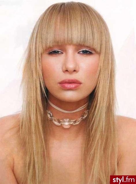 Średnie Fryzury