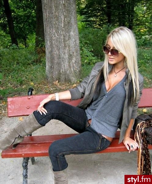 blond czy czerń - Czarne Rozpuszczone Proste Na co dzień Długie Fryzury