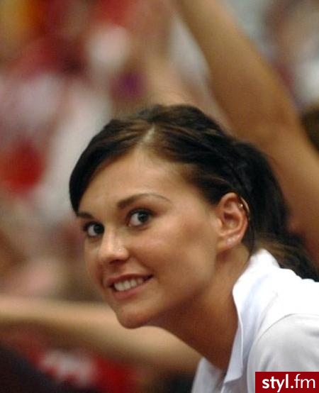 Katarzyna Skowrońska - Średnie Fryzury