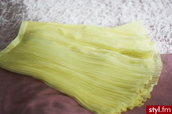 Średnie Spódnice Moda
