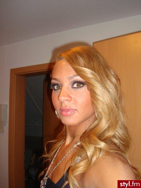 Blond Rozpuszczone Kręcone Na co dzień Długie Fryzury