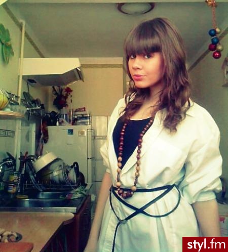 Brązowe Rozpuszczone Kręcone z grzywką Na co dzień Średnie Fryzury