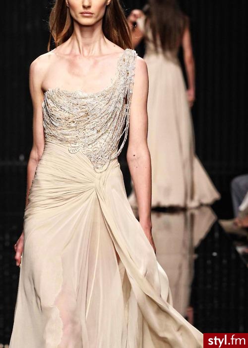 Sukienki Moda