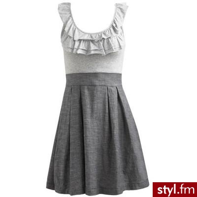 Chambray Ruffle Knit Dress - Teen Clothing by Wet Seal - Polyvore. Pobrano ze strony: http://www.polyvore.com/chambray_ruffle_knit_dress_teen/thing?id=18683913 - Pozostałe Ciuchy Moda