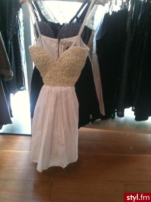 Sukienki Moda