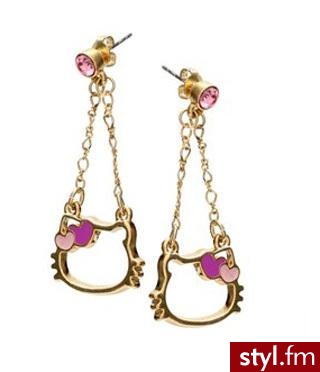 Nie przepadam za Hello Kitty, ale wydaje mi się, że te kolczyki z pewnością przypadłyby do gustu jej fankom! :) Do kupienia za £8. :) - Pozostałe Dodatki Moda