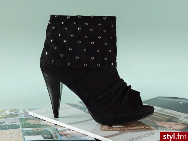 Jeśli masz zamiar takie kupic ; napisz.
Dam link : D - Pozostałe Buty Moda