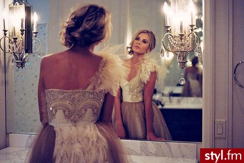 Sukienki Moda