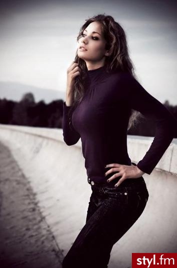 Modelka:Kamila M. ZDJĘĆ NIE KOPIOWAĆ!!!!
Więcej jej zdjęć(równie fantastycznych jak te) można zobaczyć na http://www.maxmodels.pl/bluemotion.html.
Serdecznie zapraszam :) - Pozostałe Ciuchy Moda