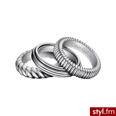 CALVIN KLEIN Calvin Klein KJ17AR0101 Waves Damen Ring-Set -... - Polyvore. Pobrano ze strony: http://www.polyvore.com/calvin_klein_calvin_klein_kj17ar0101/thing?id=19745544 - Pozostałe Dodatki Moda