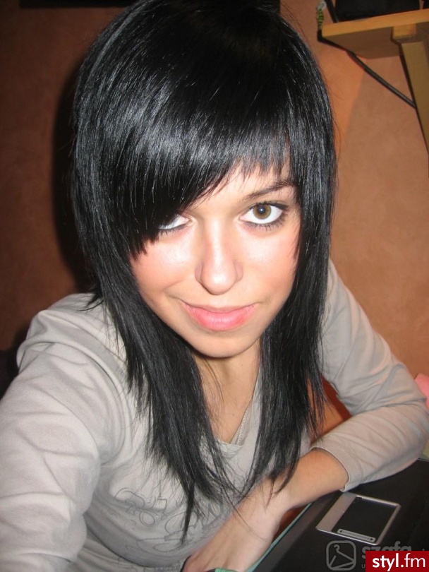 Średnie Fryzury