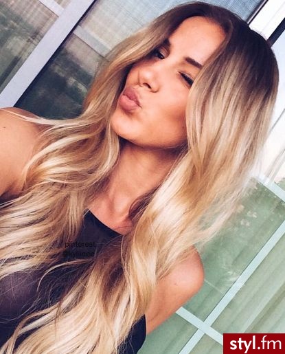 Blond Rozpuszczone Kręcone Na co dzień Długie Fryzury