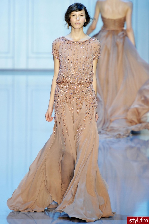 Sukienki Moda