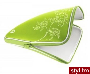 Wzorzysty pokrowiec na laptopa firmy be.ez z kolekcji La Robe Islands Antigua to dobry sposób na przywołanie wakacyjnych klimatów po sezonie. Cena: 120 zł - Gadżety Inne Moda
