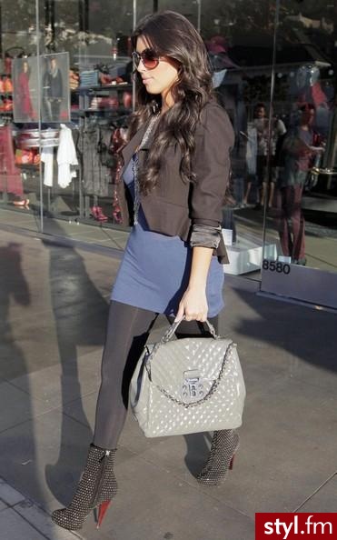 Kim Kardashian - shopping at H&M boutique in Beverly Hills. - Moda uliczna Inne Moda