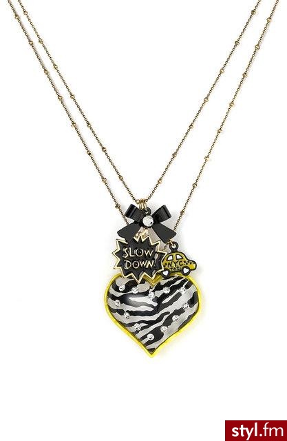 Serduszko, kokardka i taksówka w niezwykłych połączeniu. Betsey, cena: $48. - Pozostałe Dodatki Moda
