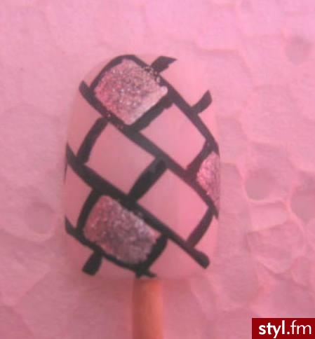 ;P - Paznokcie