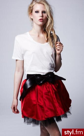 Jeżeli zdjęcie znajduje się już w galerii poproszę o link - Pozostałe Ciuchy Moda