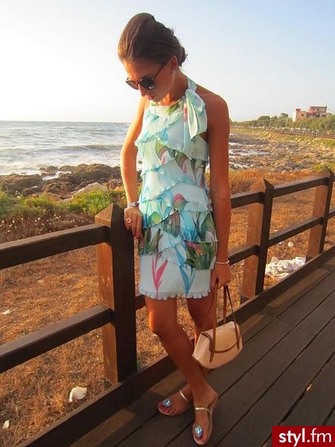 Sukienki Moda