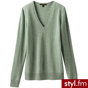 Merino Cashmere V Neck Sweater (Premium) - Uniqlo - Polyvore. Pobrano ze strony: http://www.polyvore.com/merino_cashmere_neck_sweater_premium/thing?id=25306666 - Pozostałe Ciuchy Moda