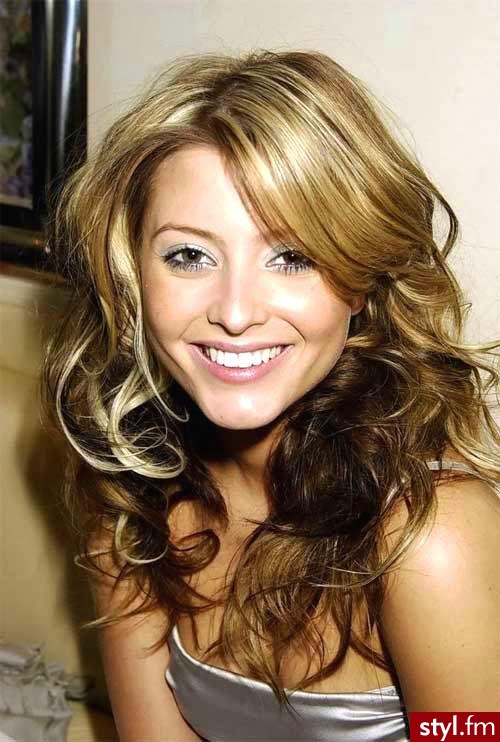 Holly Valance - Kręcone Na co dzień Średnie Fryzury
