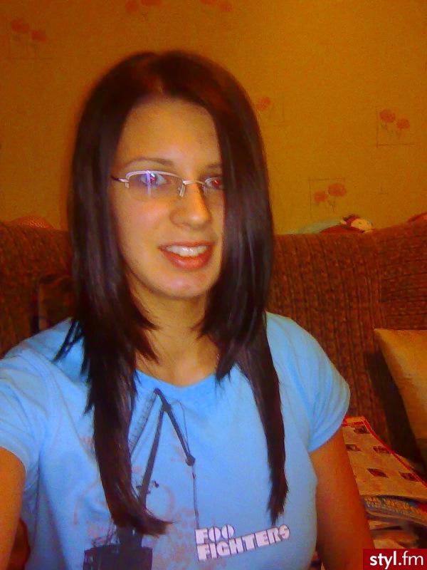 :) - Średnie Fryzury