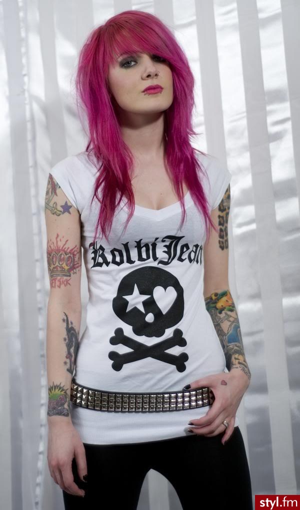 Kolbi Jean. Jeśli zdjęcie juz jest w galerii podaj link to usunę :) - EMO Alternatywne Średnie Fryzury