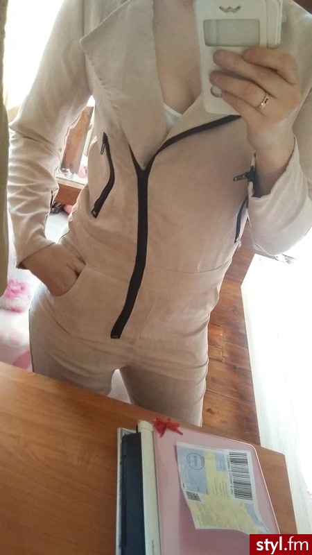 https://www.vinted.pl/damska-odziez/kombinezony-dlugie/23673343-kombinezon-zamszowy-dlugi-zamki-ramoneska-s-m-bezowy - Pozostałe Ciuchy Moda