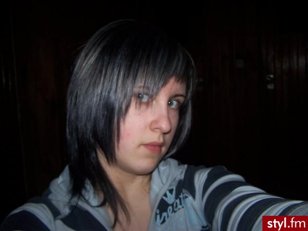 Średnie Fryzury