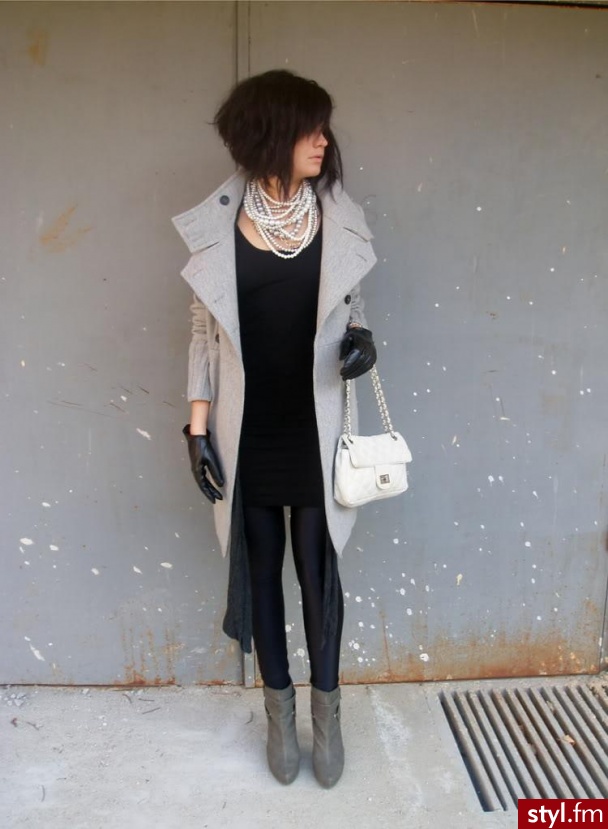 Jeżeli zdjęcie znajduje się już w galerii poproszę o link - Moda uliczna Inne Moda
