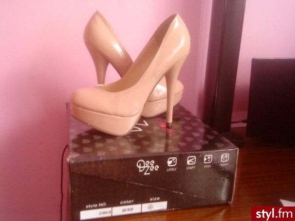 Szpilki Buty Moda