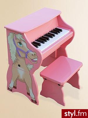 dla dziewczynki. pianinko, zabawki, fotelik, lalka, samochód na biegunach :) - Mój pokój Wnętrza