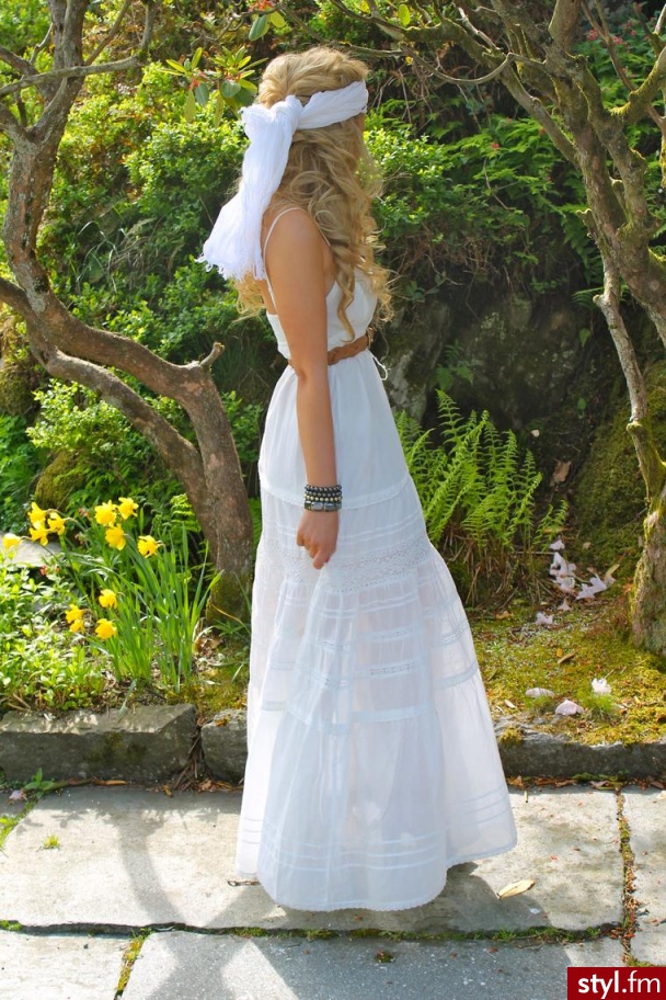 Sukienki Moda