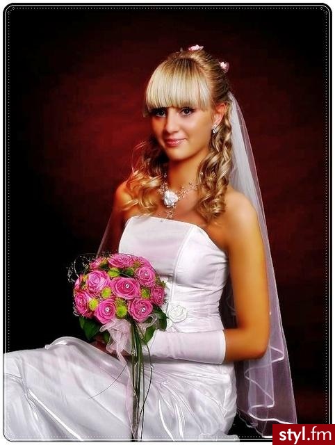 Ślubne Średnie Fryzury
